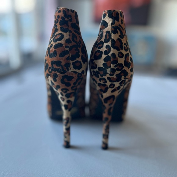 Platform Ankle Boot - Picture 5 of 6